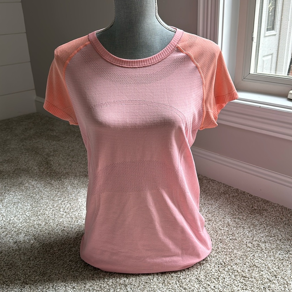 LULULEMON Two-Toned Top